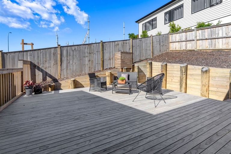 Photo of property in 40 Takurua Terrace, Orewa, 0931