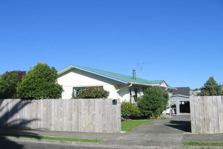 Photo of property in 19 Te Arataura Street, Takapuwahia, Porirua, 5022