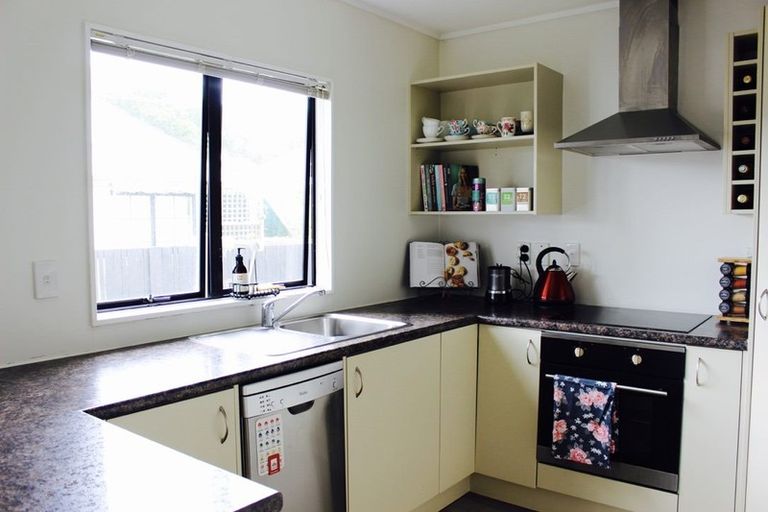 Photo of property in 8c Weiti Road, Orewa, 0931