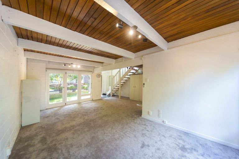 Photo of property in 8/46 Manuka Street, Hokowhitu, Palmerston North, 4410