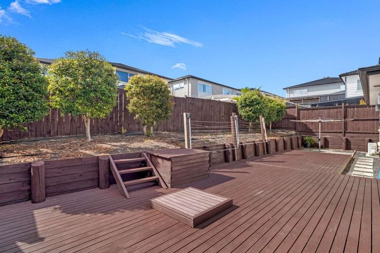 Photo of property in 9 Cooladawson Drive, Flat Bush, Auckland, 2019