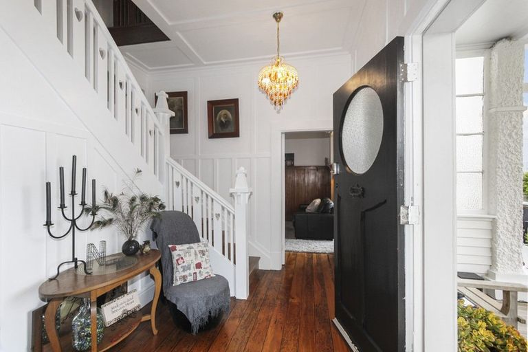 Photo of property in 55 Vivian Street, New Plymouth, 4310