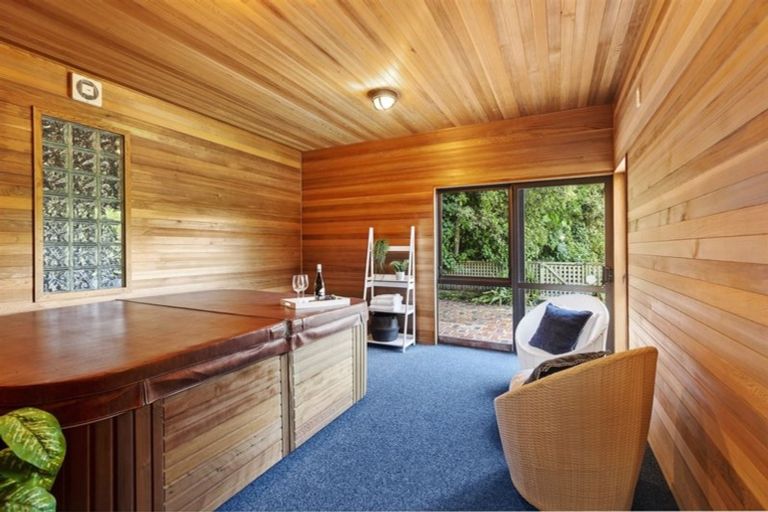 Photo of property in 172 Paremata Road, Paremata, Porirua, 5024