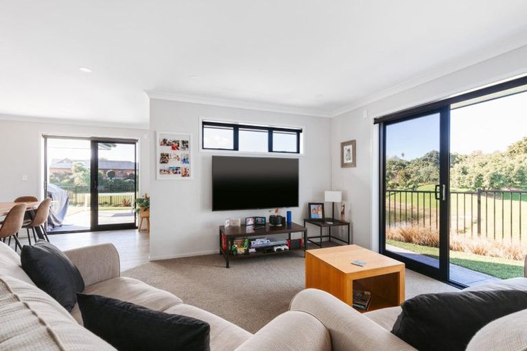 Photo of property in 8 Stevie Lane, Omokoroa, 3114