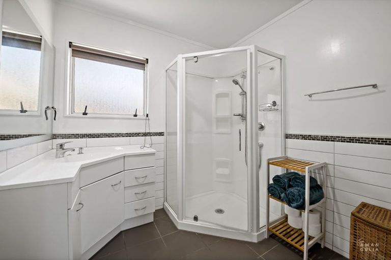 Photo of property in 34 Alidade Place, Massey, Auckland, 0614