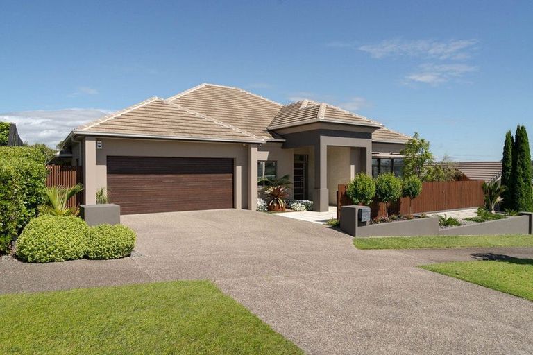 Photo of property in 28 Rexford Heights, Pyes Pa, Tauranga, 3112