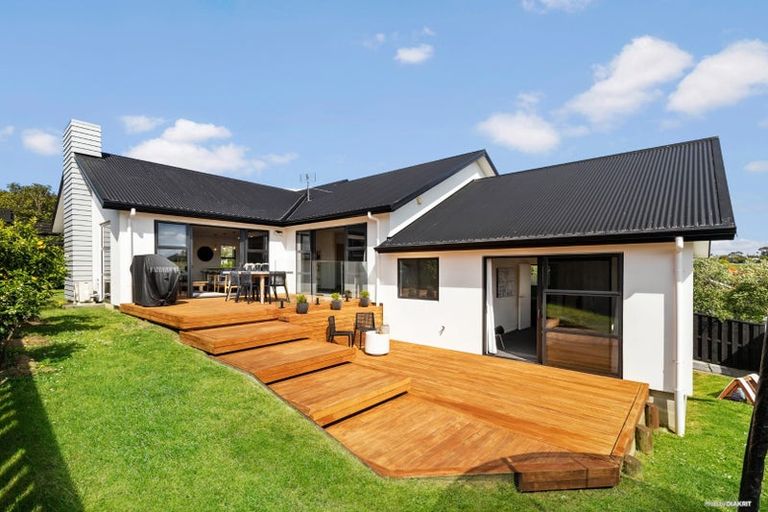 Photo of property in 23 Stockyard Crescent, Pukekohe, 2120