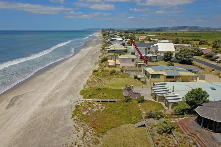 Photo of property in 231 Pukehina Parade, Pukehina, 3189