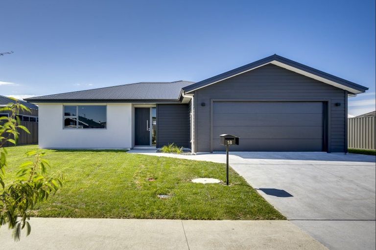 Photo of property in 18 Whangaehu Place, Te Awa, Napier, 4110