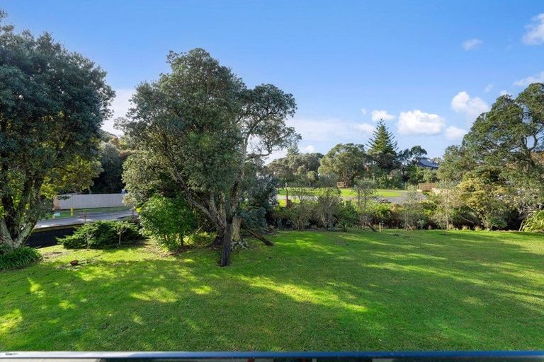 Photo of property in 1/21 Marie Avenue, Red Beach, 0932