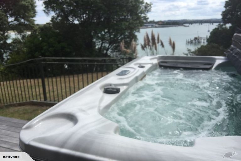 Photo of property in 9a Beach Haven Road, Beach Haven, Auckland, 0626