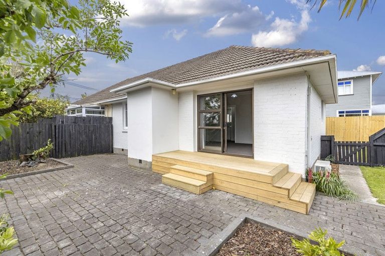 Photo of property in 2/217 Barrington Street, Somerfield, Christchurch, 8024