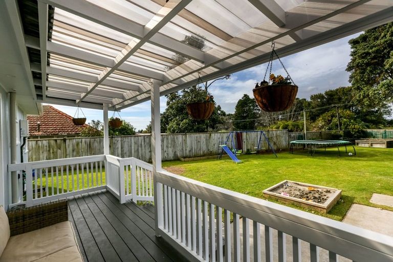 Photo of property in 115 Glenpark Avenue, Frankleigh Park, New Plymouth, 4310
