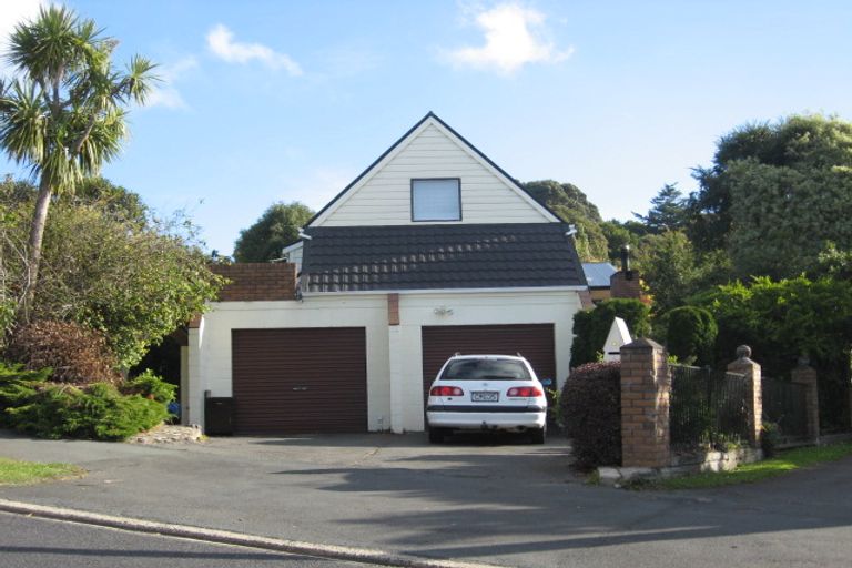 Photo of property in 108 Easther Crescent, Kew, Dunedin, 9012