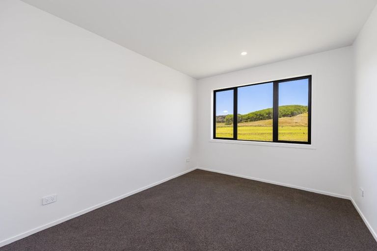 Photo of property in 20 Journeys End, Tapora, 0977