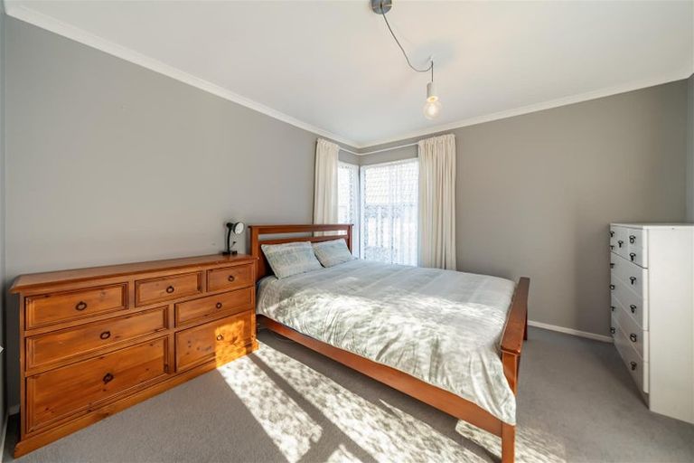 Photo of property in 10 Ordley Grove, Tawa, Wellington, 5028