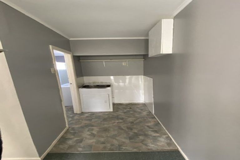 Photo of property in 31 Atiawa Crescent, Waiwhetu, Lower Hutt, 5010