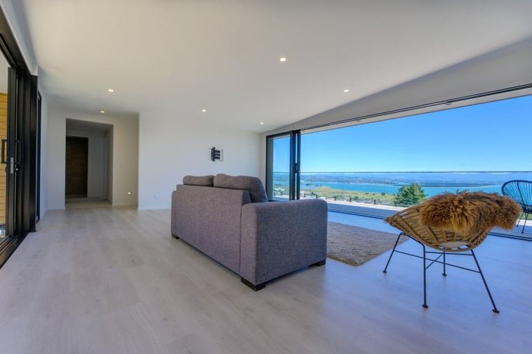 Photo of property in 24 Commodore Place, Britannia Heights, Nelson, 7010