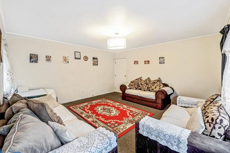 Photo of property in 8 Bolton Place, Otara, Auckland, 2023