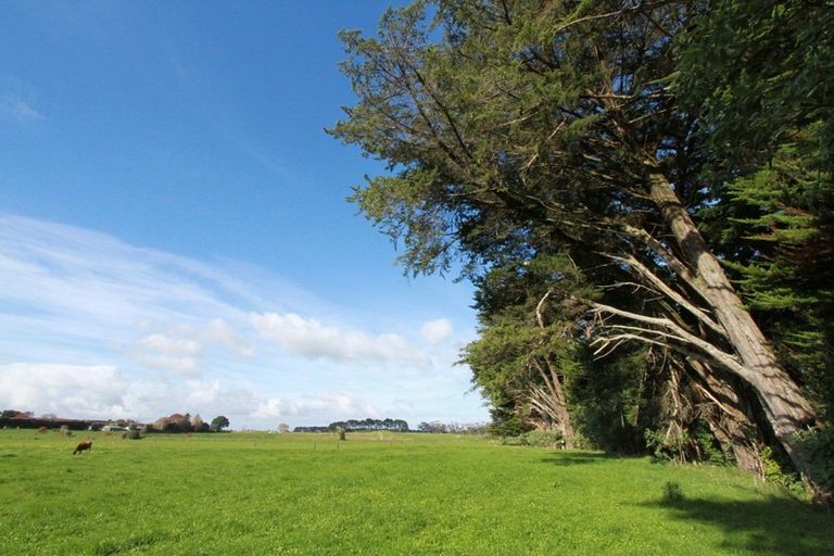Photo of property in 173 Kairau Road, Brixton, New Plymouth, 4373