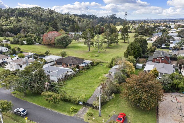 Photo of property in 3 Knox Road, Swanson, Auckland, 0612