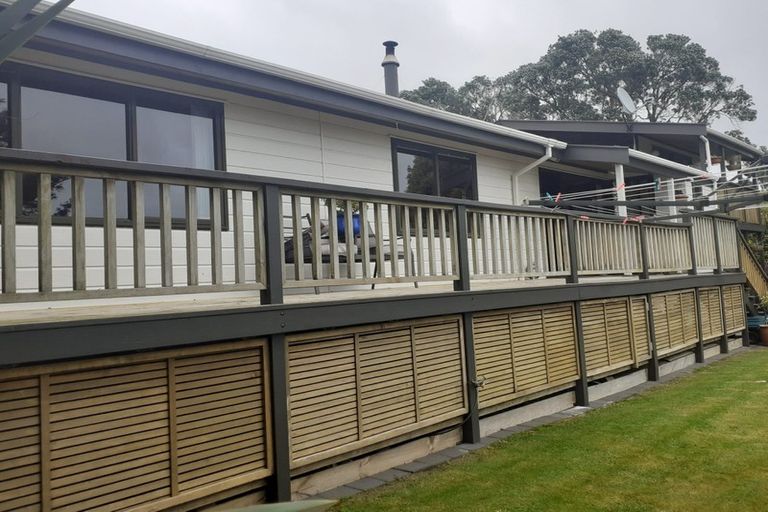Photo of property in 8 Pararewa Drive, Whalers Gate, New Plymouth, 4310