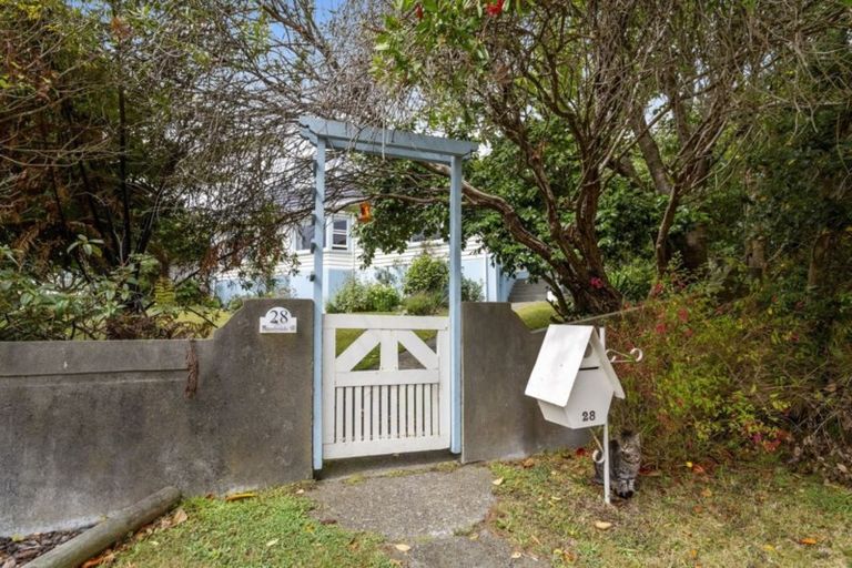 Photo of property in 28 Handyside Street, Tawa, Wellington, 5028