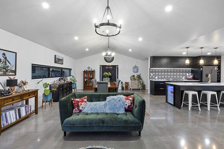 Photo of property in 1640 Mangorei Road, Mangorei, New Plymouth, 4371