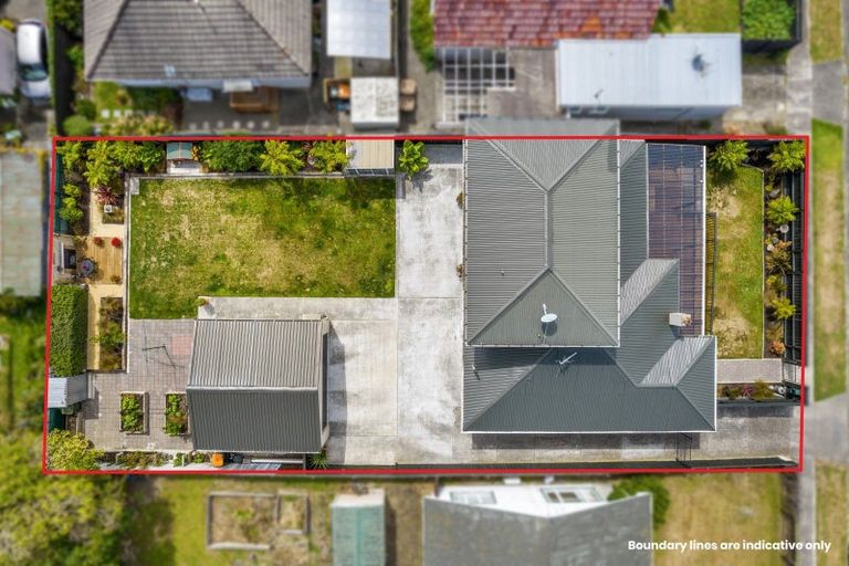 Photo of property in 19 Galway Avenue, Hokowhitu, Palmerston North, 4410