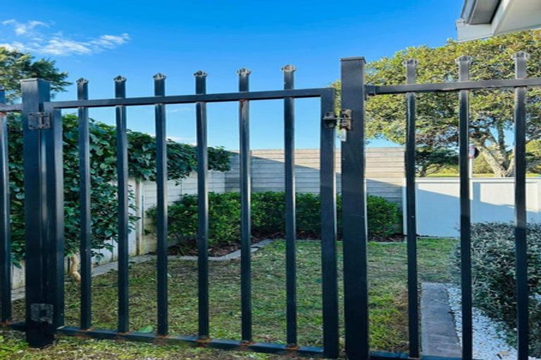 Photo of property in 5 Alice Lane, Papamoa Beach, Papamoa, 3118
