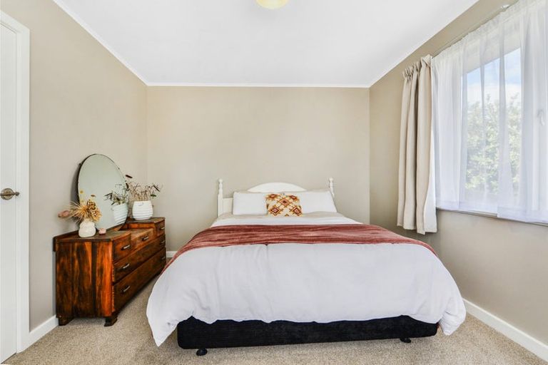 Photo of property in 100 Forest Lake Road, Forest Lake, Hamilton, 3200