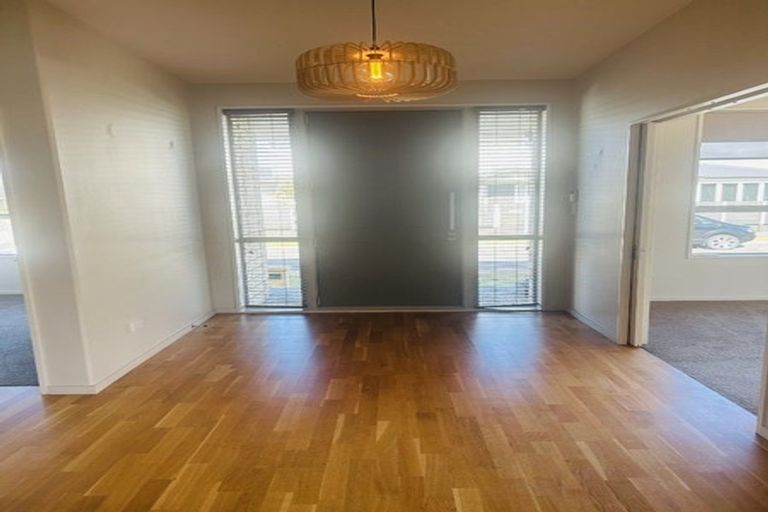 Photo of property in 10 Pakura Street, Pegasus, 7612