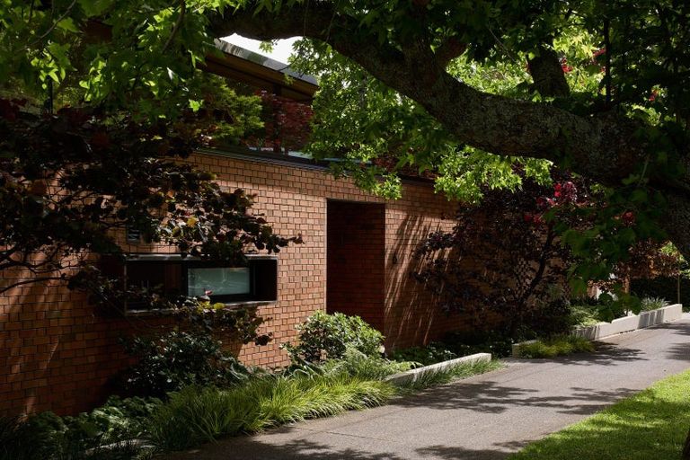 Photo of property in 6 Dignan Street, Point Chevalier, Auckland, 1022