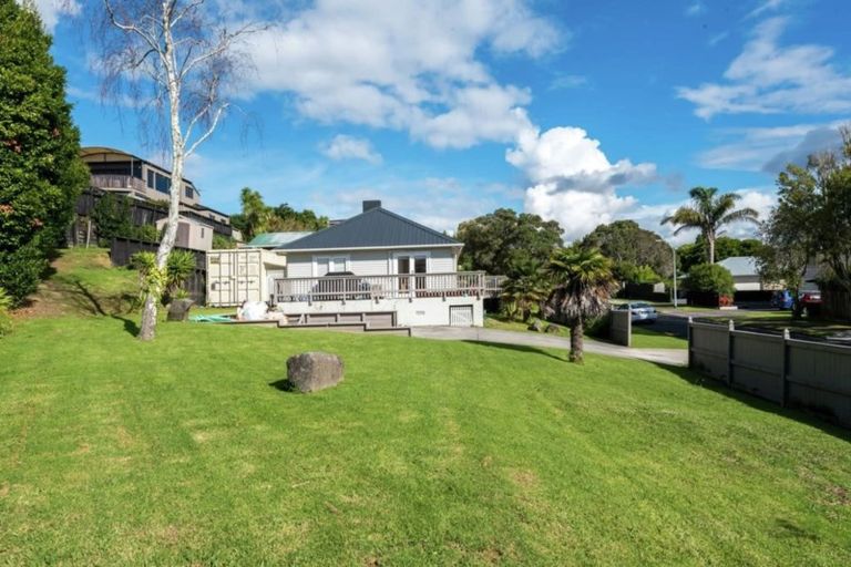 Photo of property in 8 Evelyn Road, Cockle Bay, Auckland, 2014