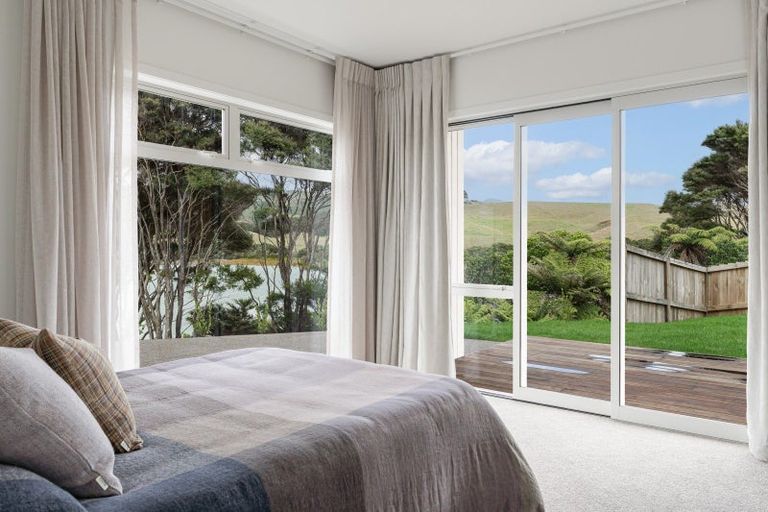 Photo of property in 98 Omahina Street, Raglan, 3225