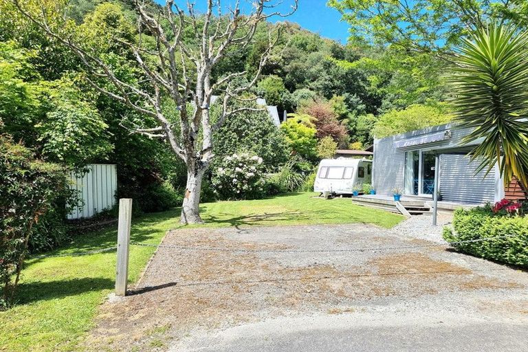 Photo of property in 9 Milton Terrace, Picton, 7220