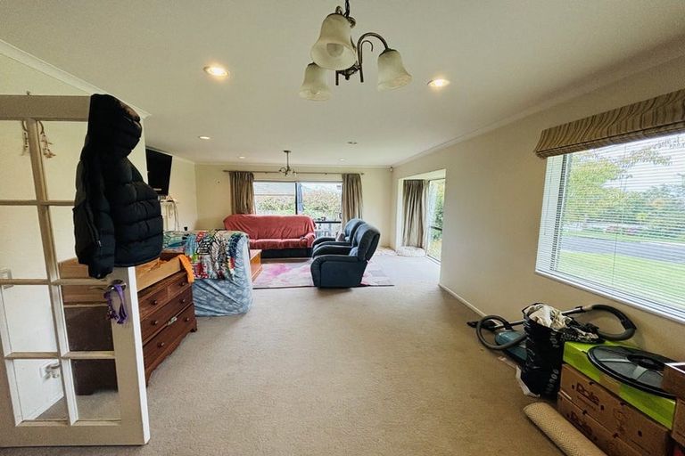 Photo of property in 20a Hira Street, Waikanae, 5036