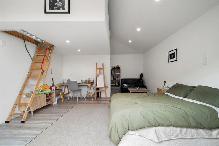 Photo of property in 94a Dyers Pass Road, Cashmere, Christchurch, 8022