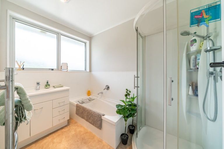 Photo of property in 12a Raukawa Grove, Trentham, Upper Hutt, 5018