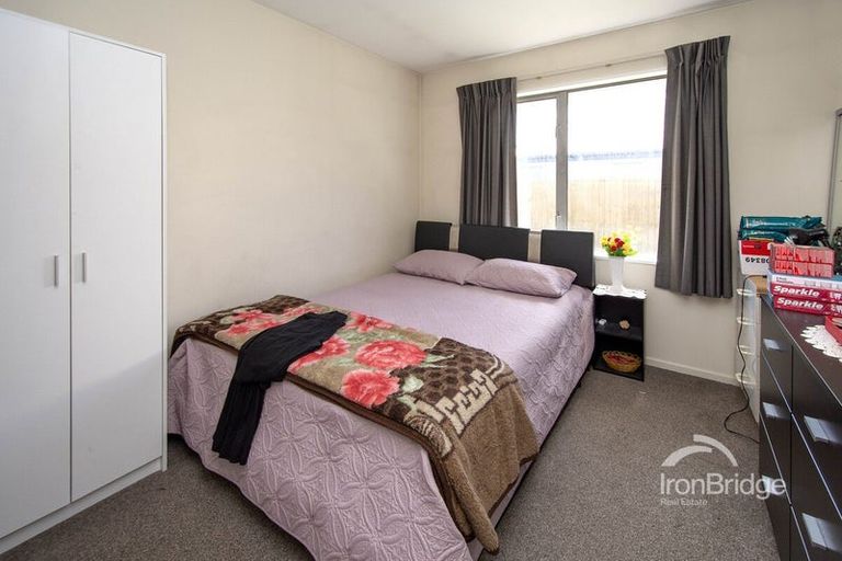 Photo of property in 12 Saint Adela Place, Woolston, Christchurch, 8062