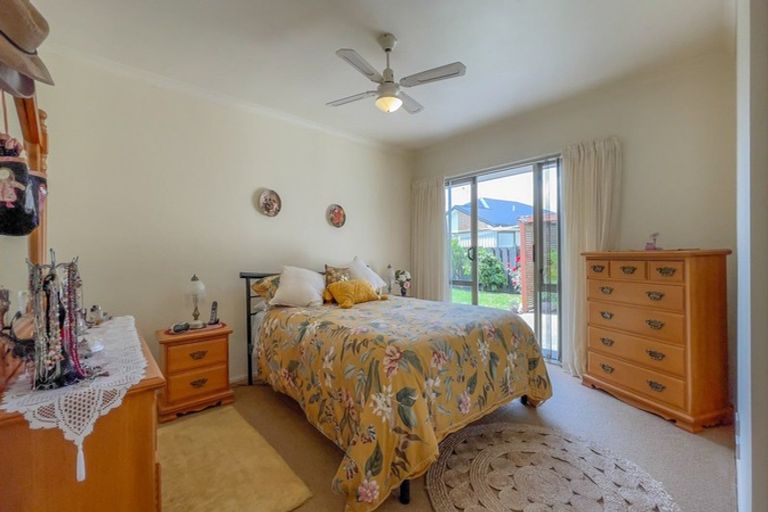 Photo of property in 41 Darlington Street, Ngatea, 3503