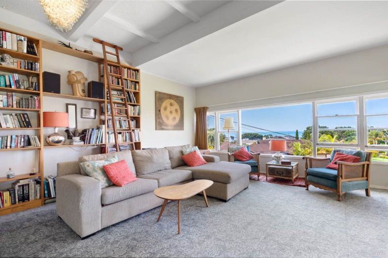 Photo of property in 7a Audrey Road, Takapuna, Auckland, 0620