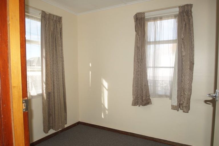 Photo of property in 21 Holland Street, Avonside, Christchurch, 8061