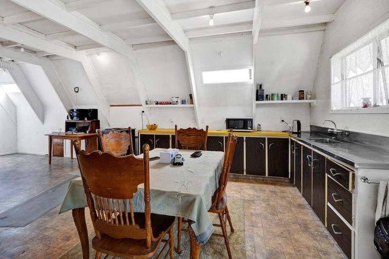 Photo of property in 12 Cassandra Street, Stratford, 4332