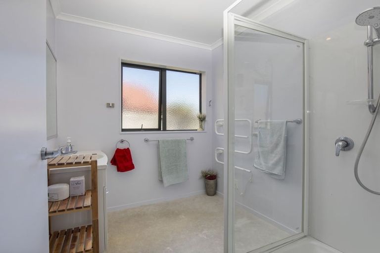 Photo of property in Rangeview Villas, 41/9 Fuller Close, Levin, 5510