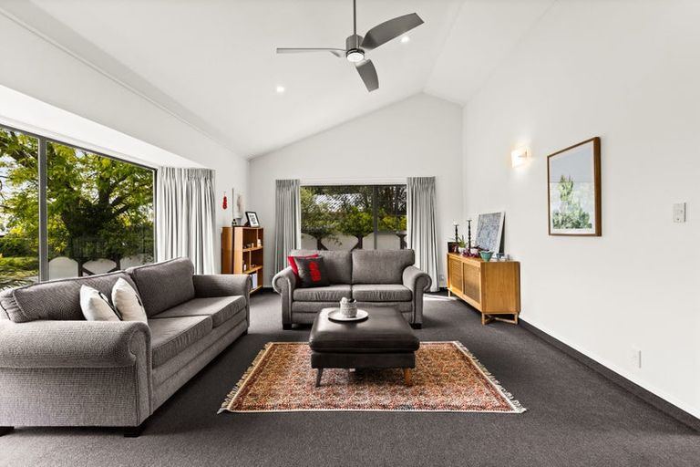 Photo of property in 10 Rush Place, Havelock North, 4130