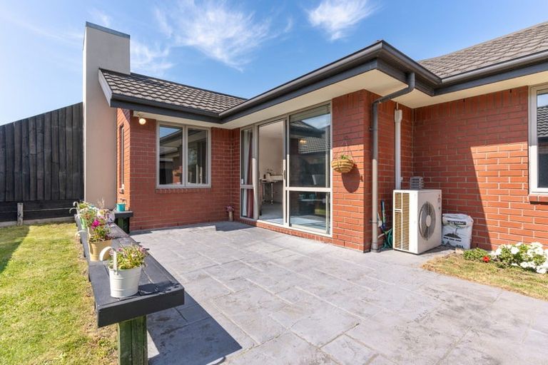 Photo of property in 8 Okuku Place, Hei Hei, Christchurch, 8042