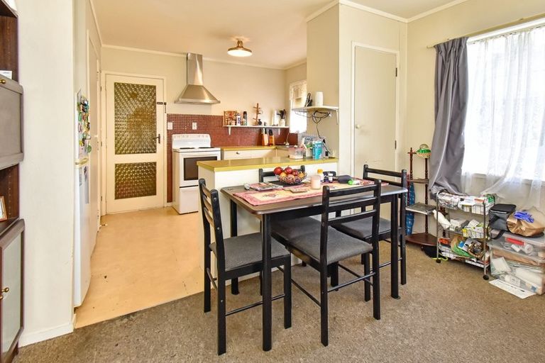 Photo of property in 1/82 Rosehill Drive, Rosehill, Papakura, 2113