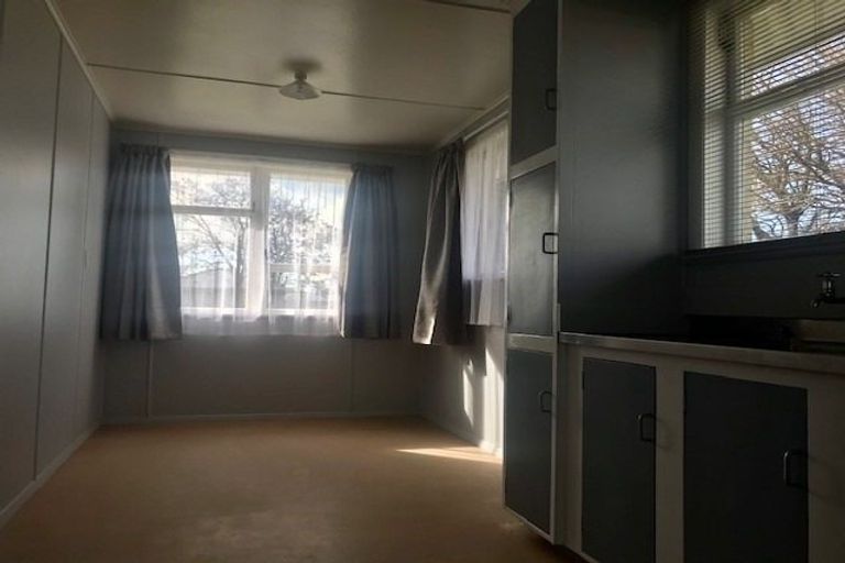 Photo of property in 8 Montrose Place, Flaxmere, Hastings, 4120