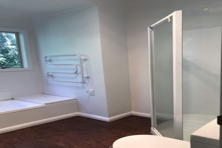 Photo of property in 19 Cecil Road, Tawa, Wellington, 5028